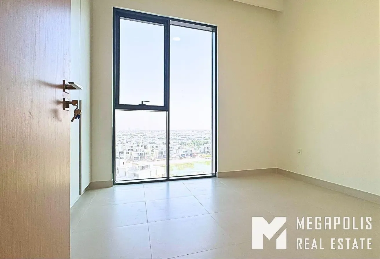 1BR | Next to Park | Open Villa Views