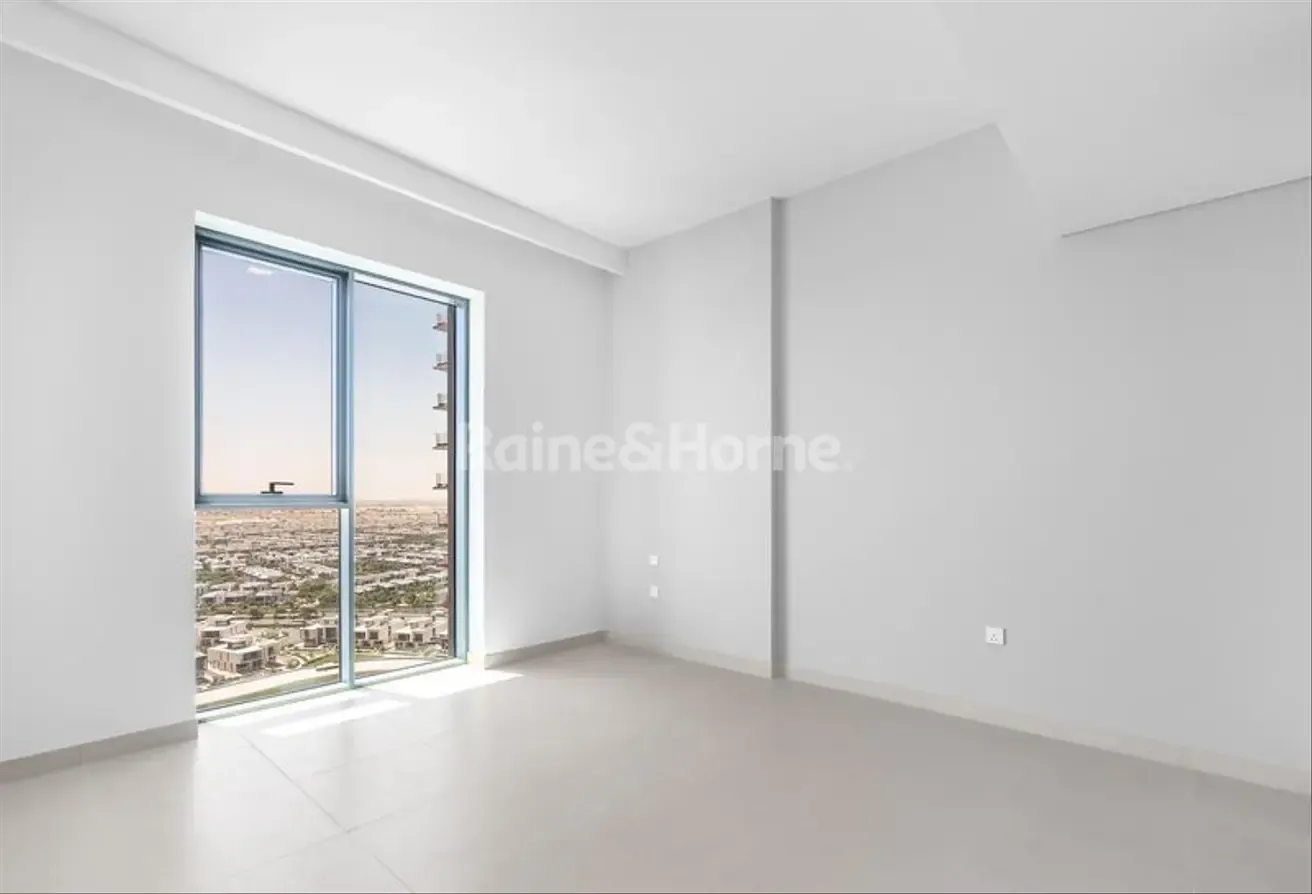 Bright 2BR | Hight Floor | Stunning Community View