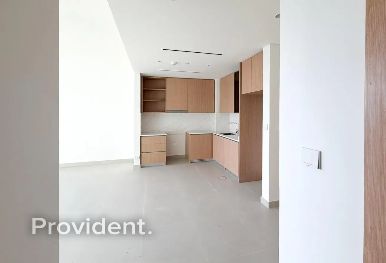 Unfurnished | Spacious | High Floor