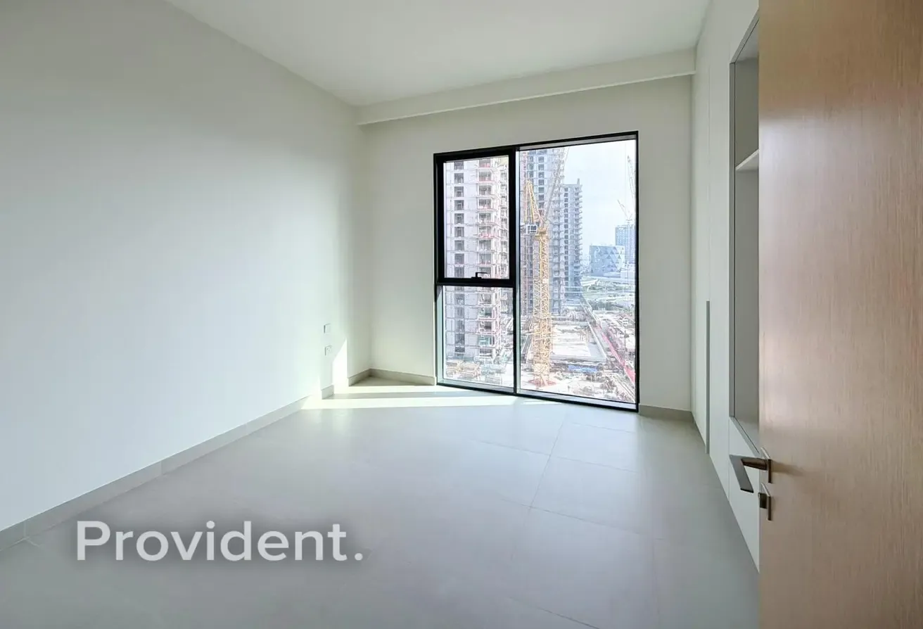 Unfurnished | Spacious | High Floor