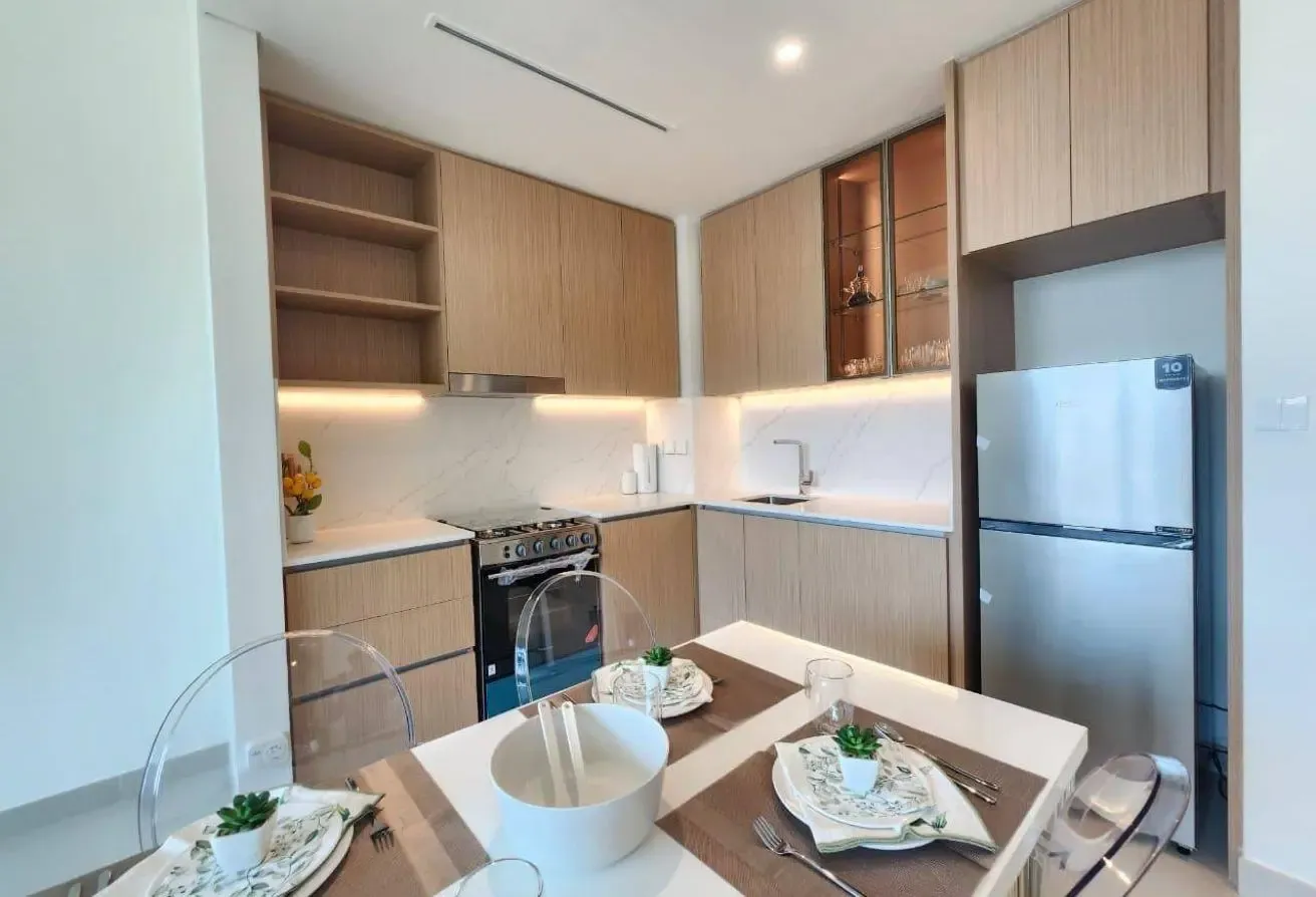 Furnished 1BR | Park & Downtown Views