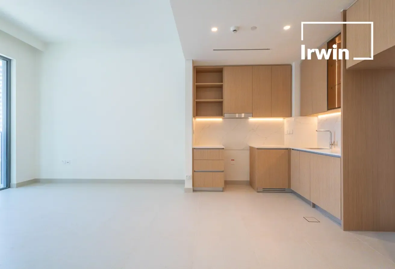 Park View | New Building | 12 cheques option.