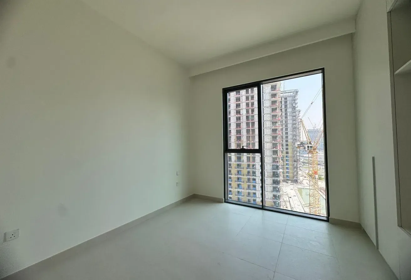 High floor|Ready to move| With balcony|Unfurnished