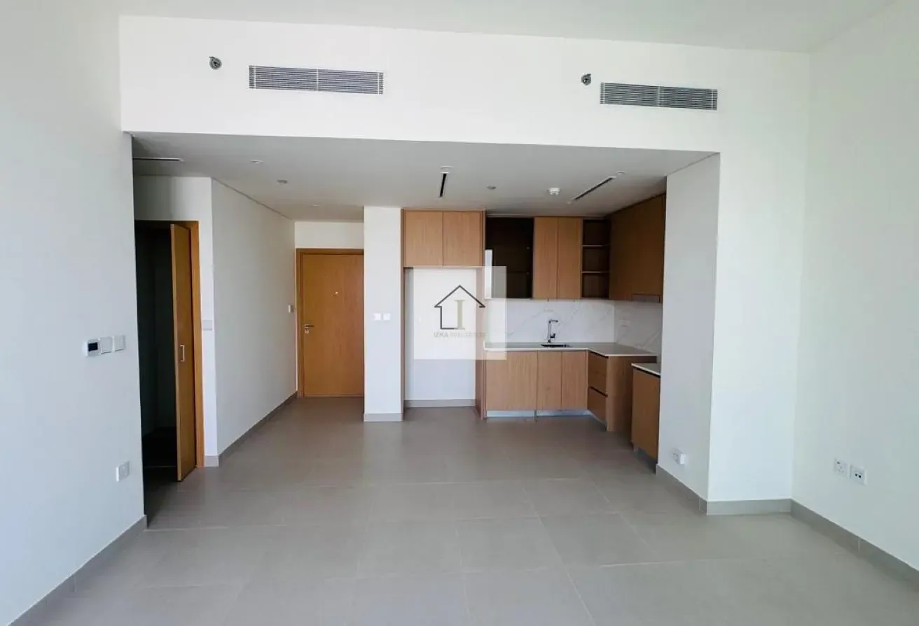 SPACIOUS LAYOUT | POOL VIEW | BRAND NEW