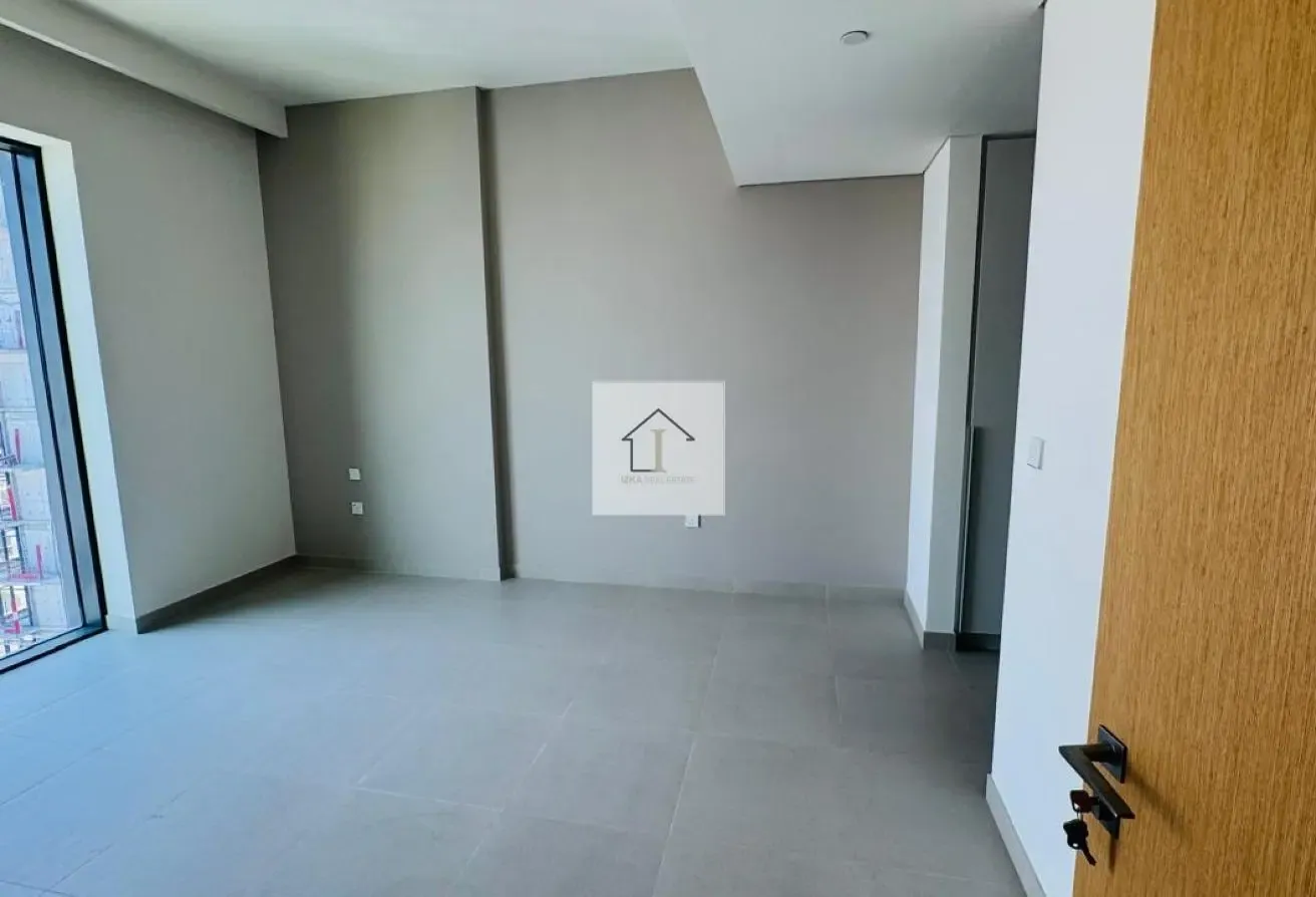 SPACIOUS LAYOUT | POOL VIEW | BRAND NEW