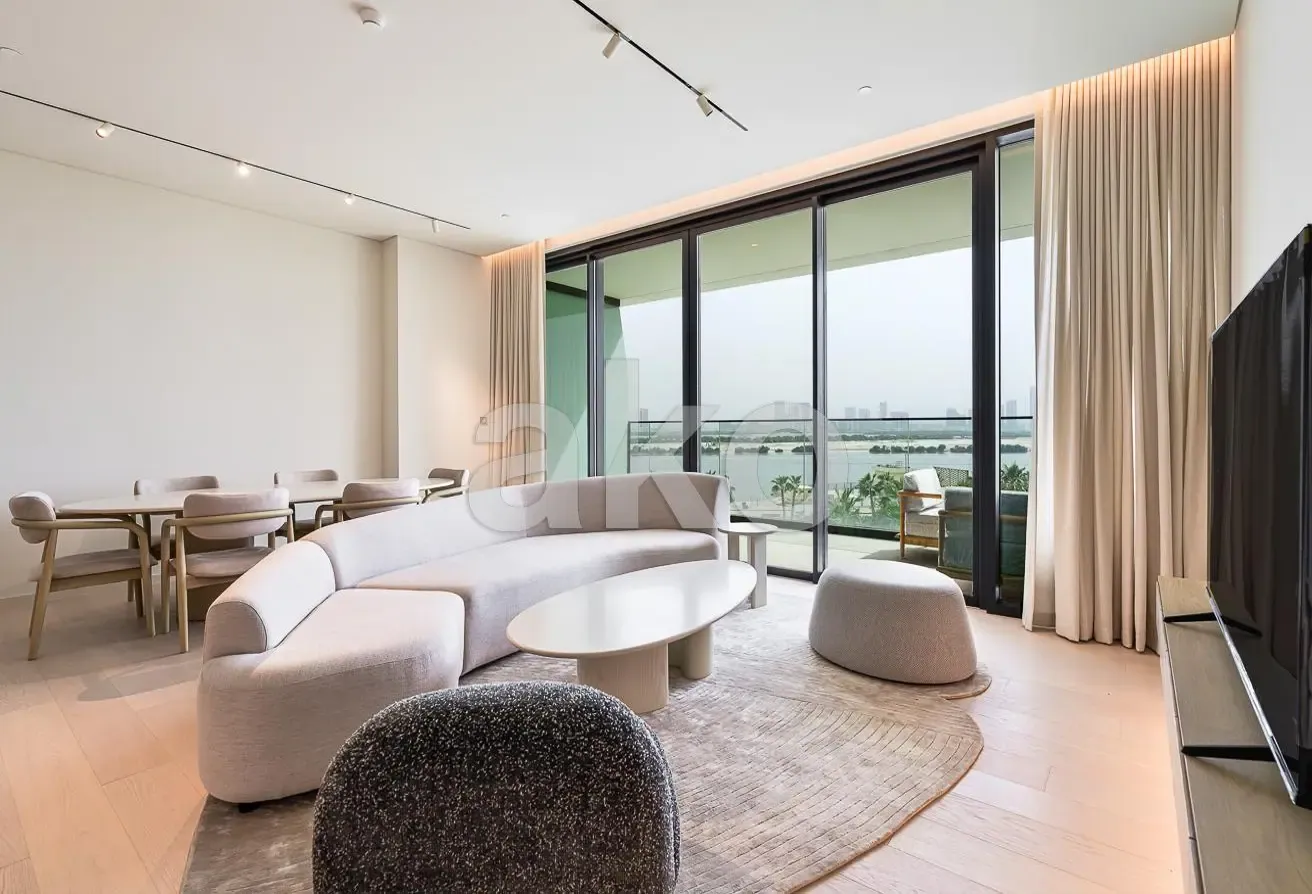 Kempinski 3BR | Stunning Creek View | Huge Balcony