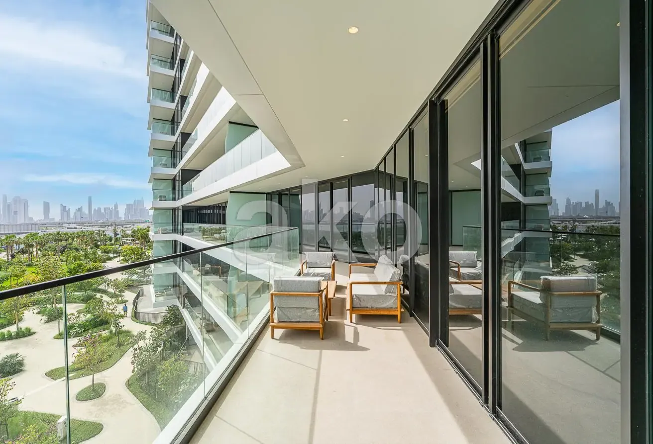 Kempinski 3BR | Stunning Creek View | Huge Balcony