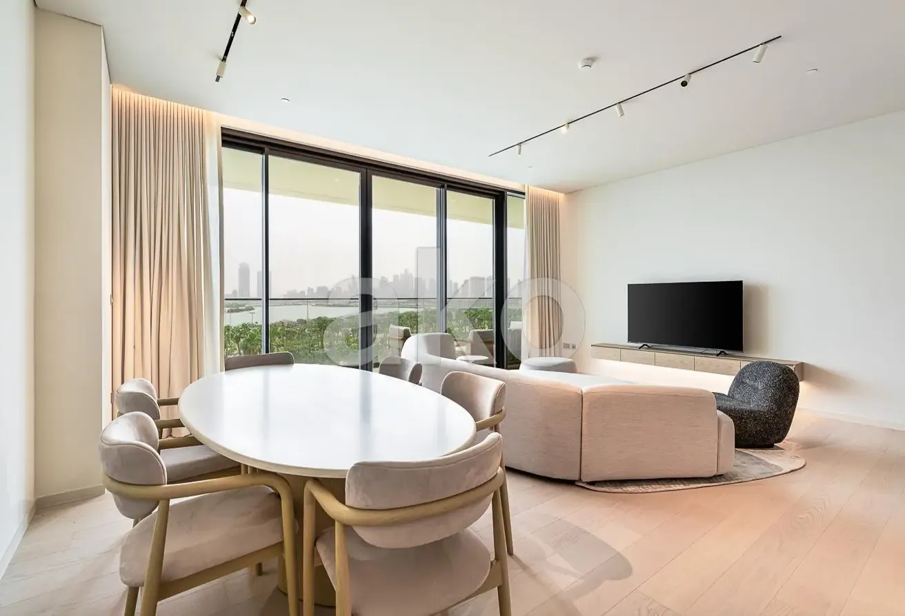 Kempinski 3BR | Stunning Creek View | Huge Balcony
