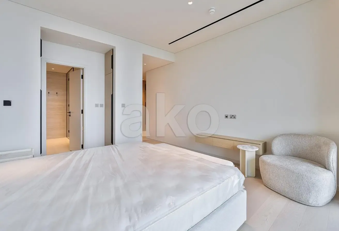 Kempinski 3BR | Stunning Creek View | Huge Balcony