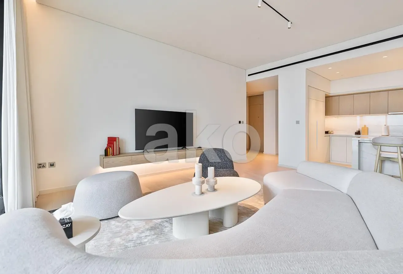Brand New 3BR Stunning Creek View Fully Furnished
