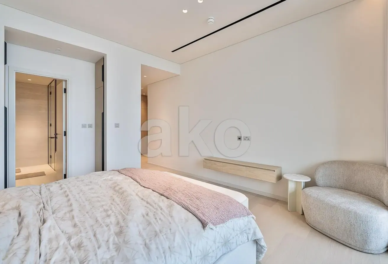 Brand New 3BR Stunning Creek View Fully Furnished