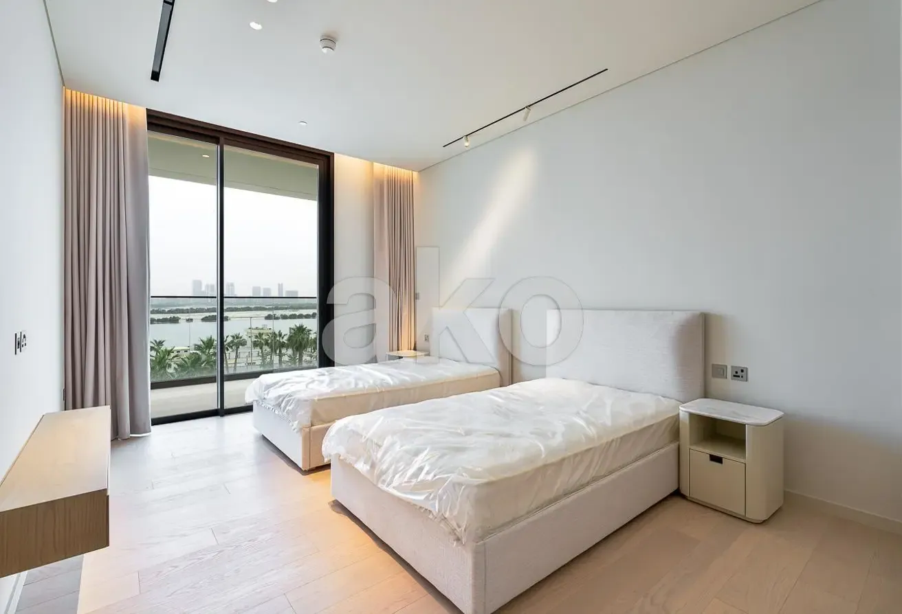 Reduced Price Luxury 3 Bed Furnished Creek Views