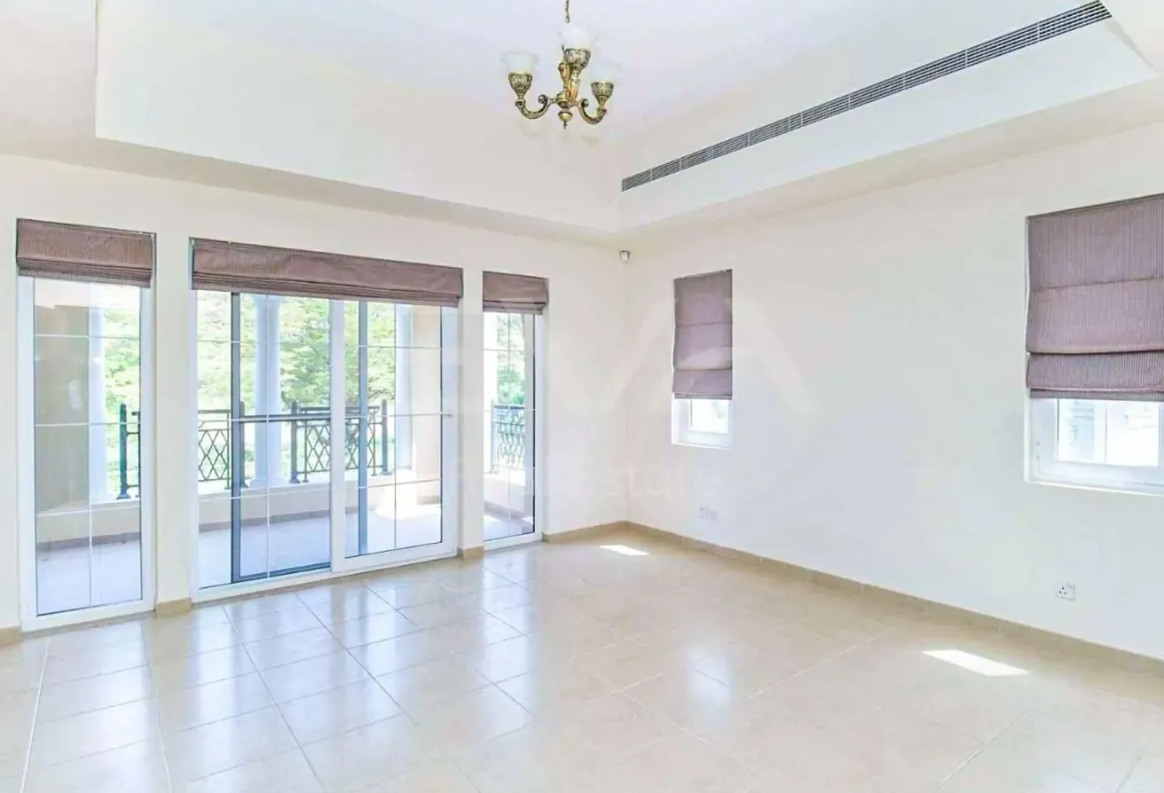 SINGLE ROW | A2 | READY TO MOVE | UNFURNISHED