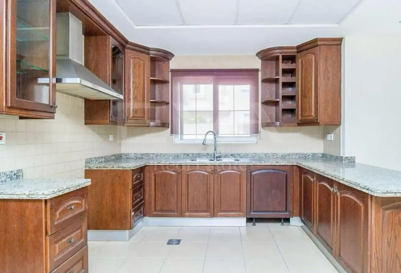 SINGLE ROW | A2 | READY TO MOVE | UNFURNISHED