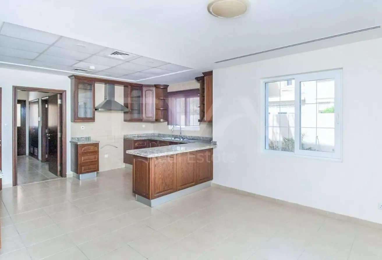 SINGLE ROW | A2 | READY TO MOVE | UNFURNISHED