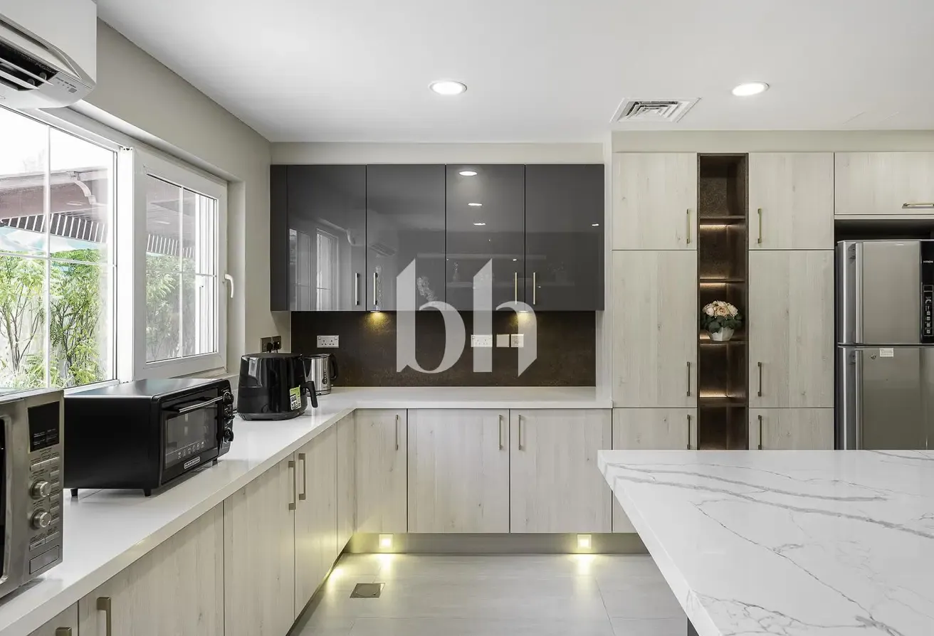 Upgraded 5BR Villa | Quiet Street| Maintenance Inc