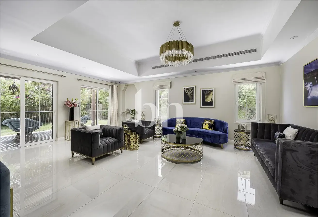Upgraded 5BR Villa | Quiet Street| Maintenance Inc