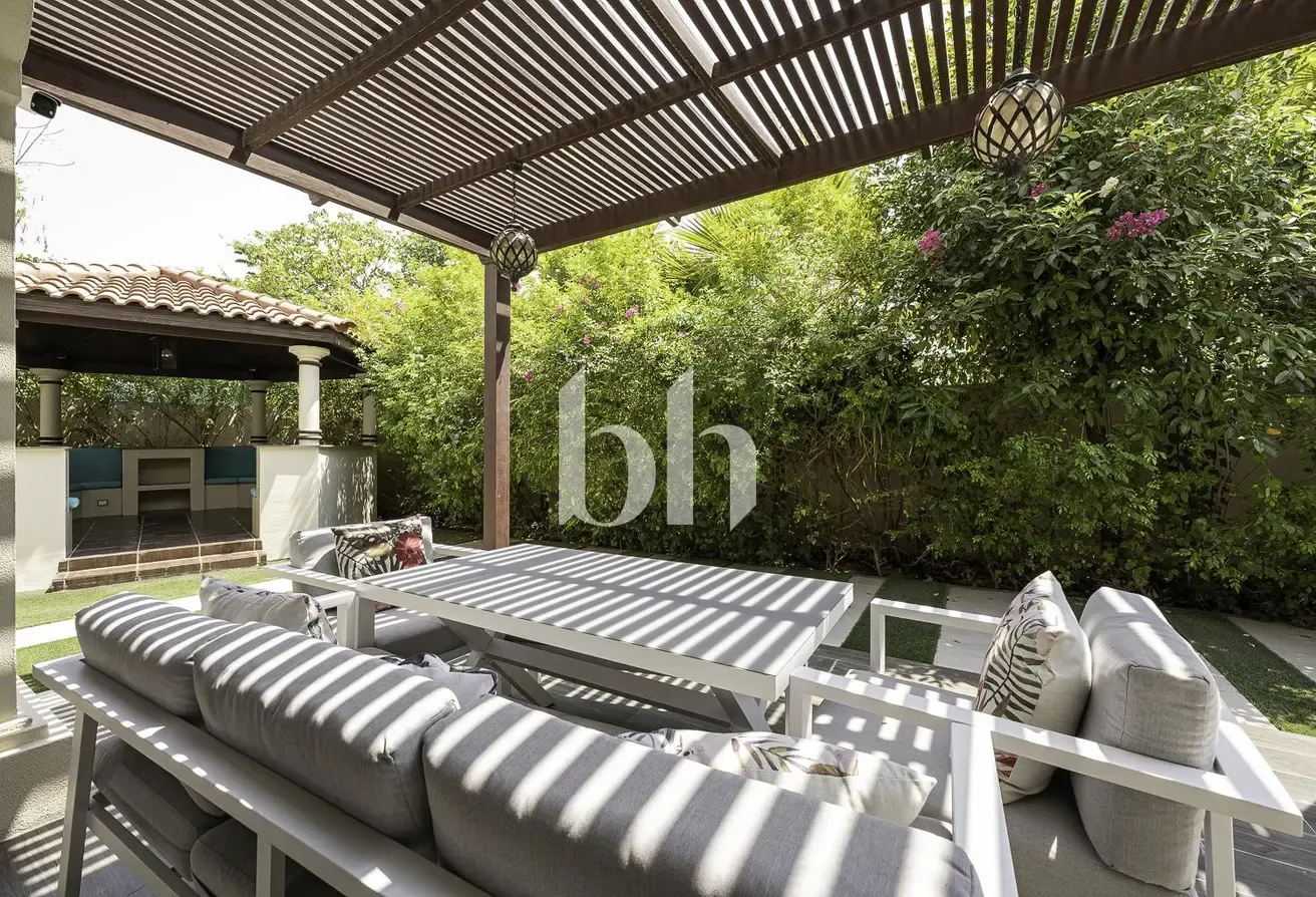Upgraded 5BR Villa | Quiet Street| Maintenance Inc