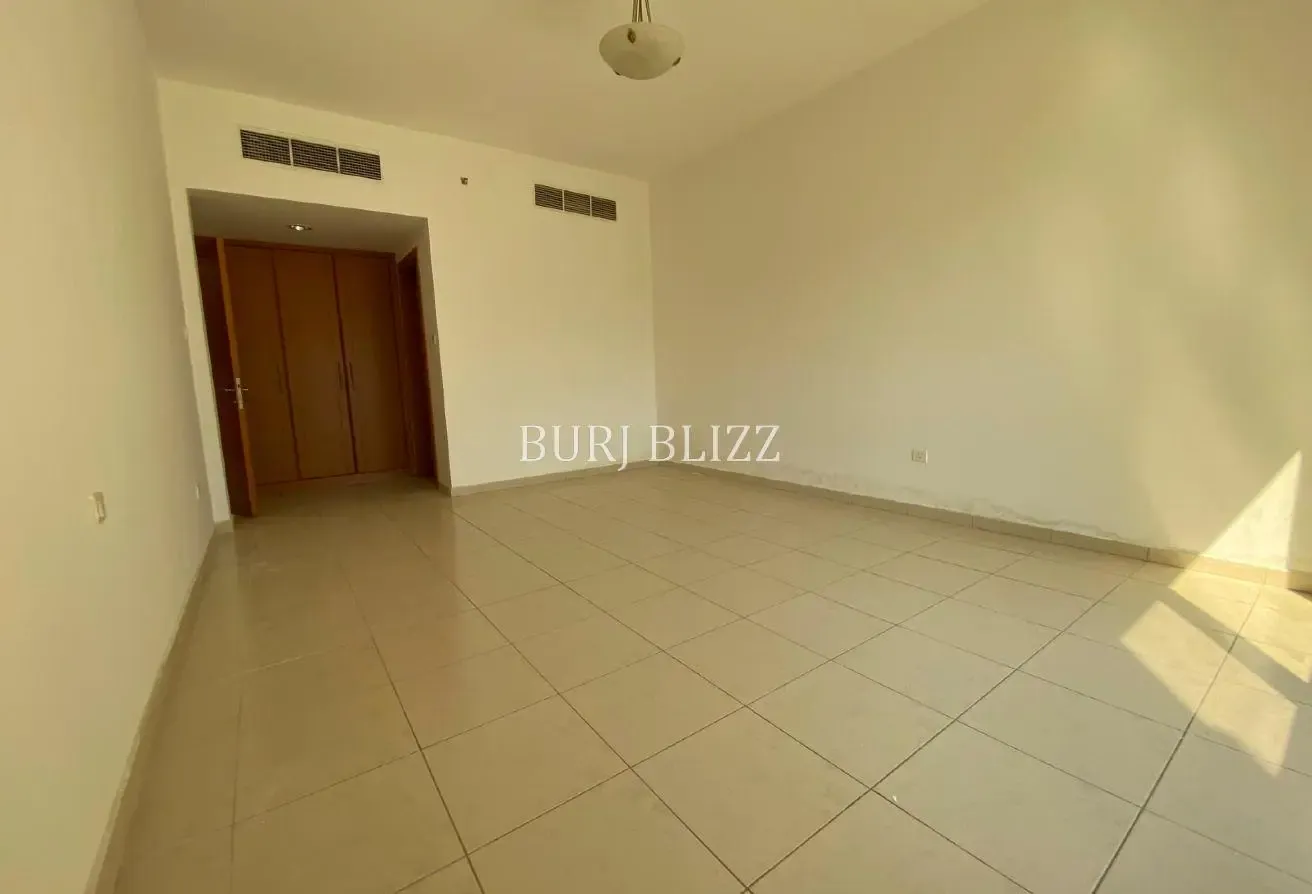 Well-Kept 1BR | Pool View | Prime Location
