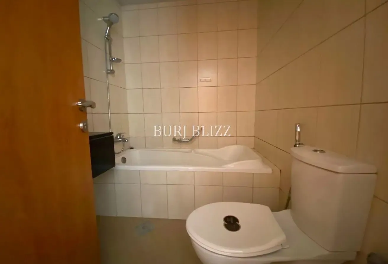 Well-Kept 1BR | Pool View | Prime Location