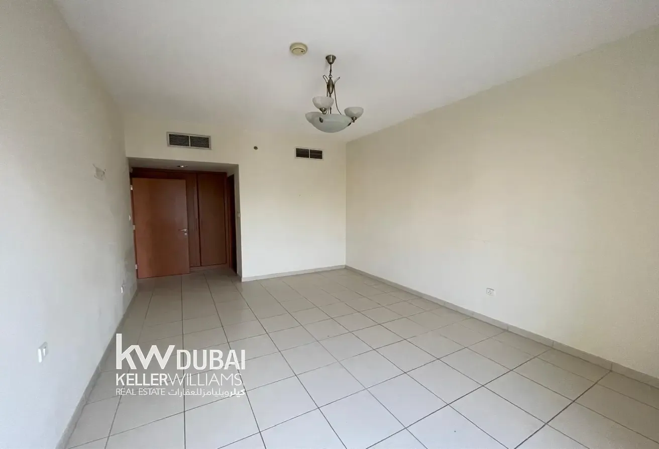 Multiple Cheques | Spacious | Community View