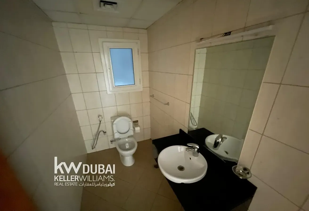 Multiple Cheques | Spacious | Community View
