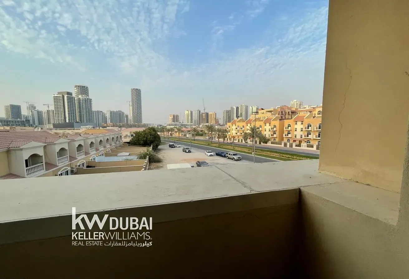 Multiple Cheques | Spacious | Community View