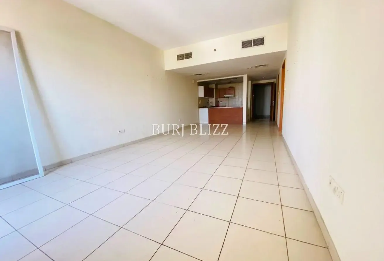 Unfurnished 1BR | Big Layout | Open View