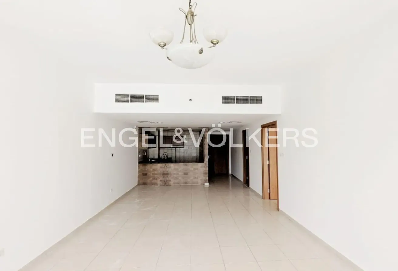 Vacant now | Low Floor | Spacious layout