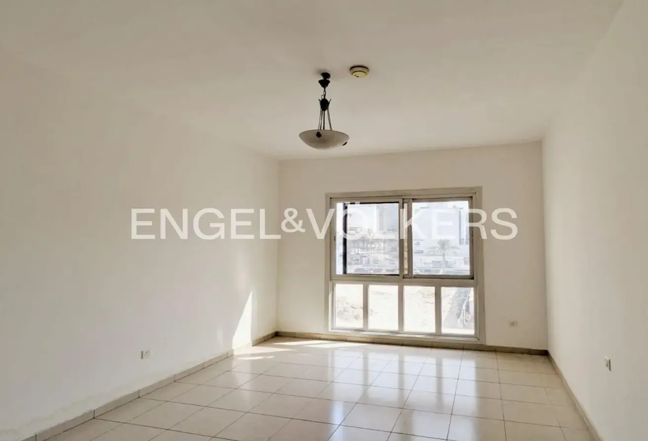 Vacant now | Low Floor | Spacious layout