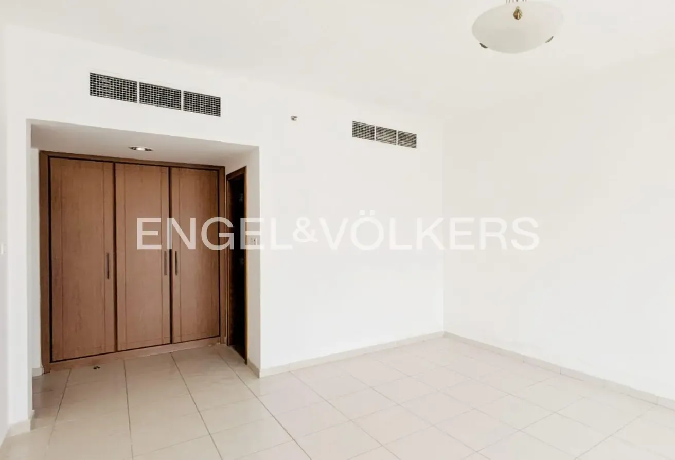 Vacant now | Low Floor | Spacious layout