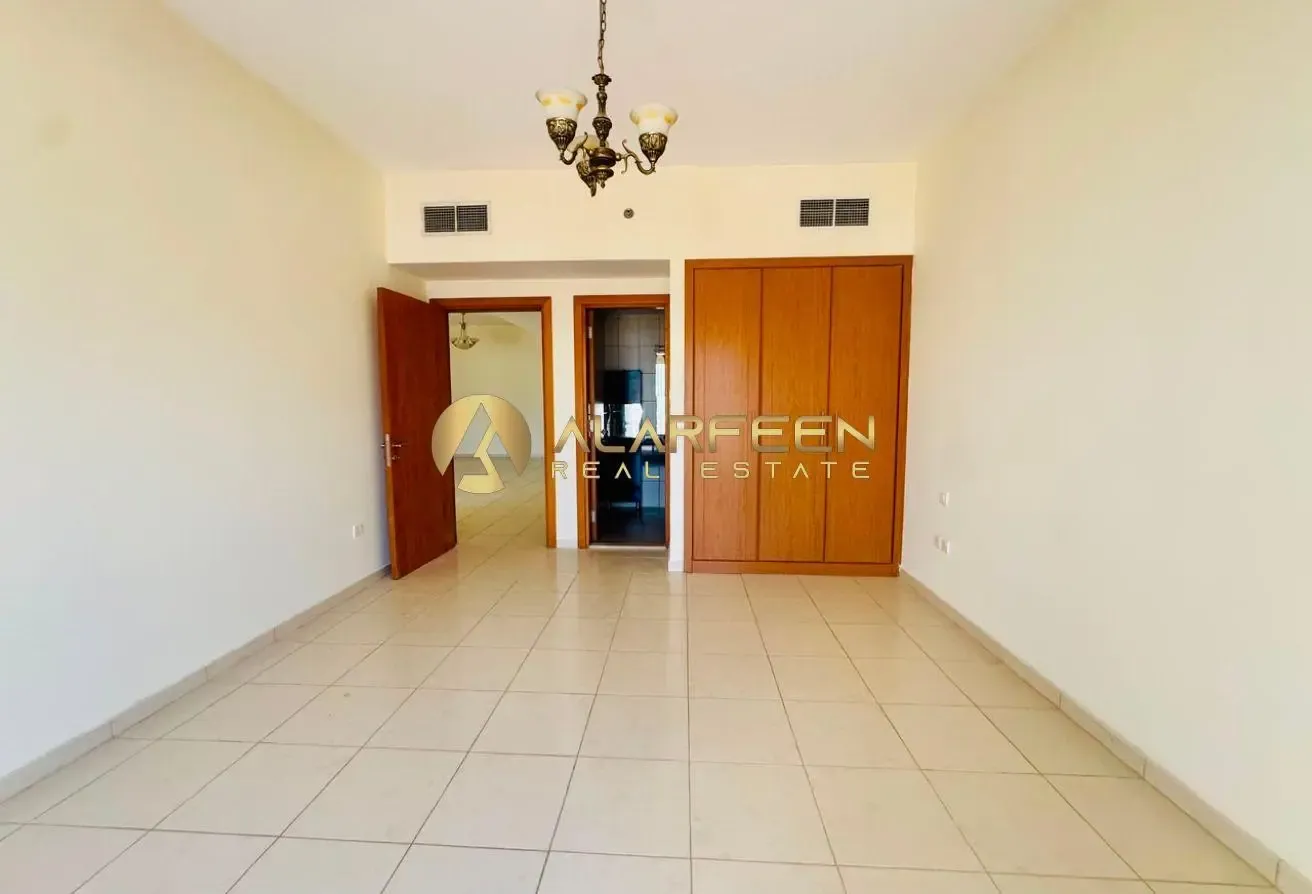 Massive Layout | Pool View | Vacant | Call Now
