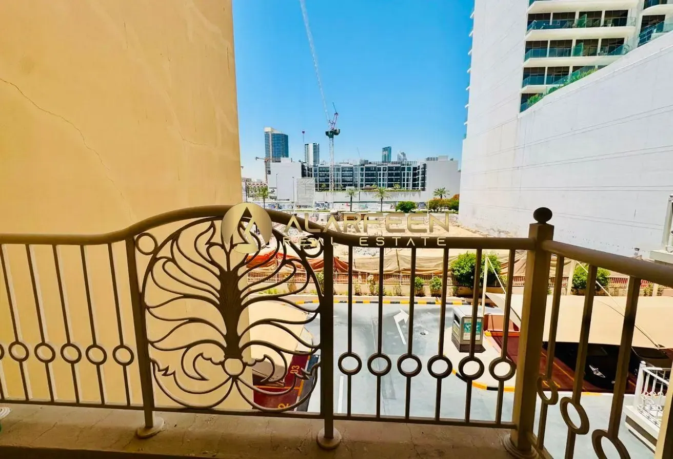 Massive Layout | Pool View | Vacant | Call Now