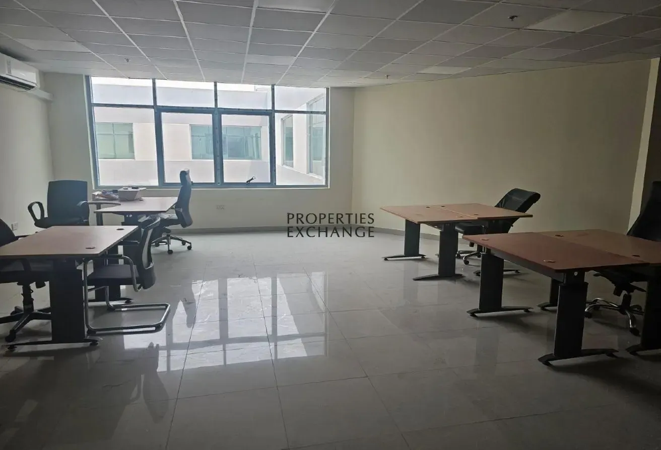 SPACIOUS LAYOUT | EXCLUSIVE UNIT | RENTED