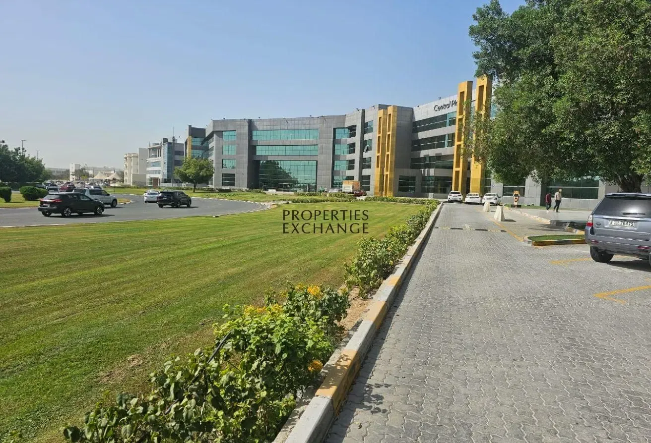 SPACIOUS LAYOUT | EXCLUSIVE UNIT | RENTED
