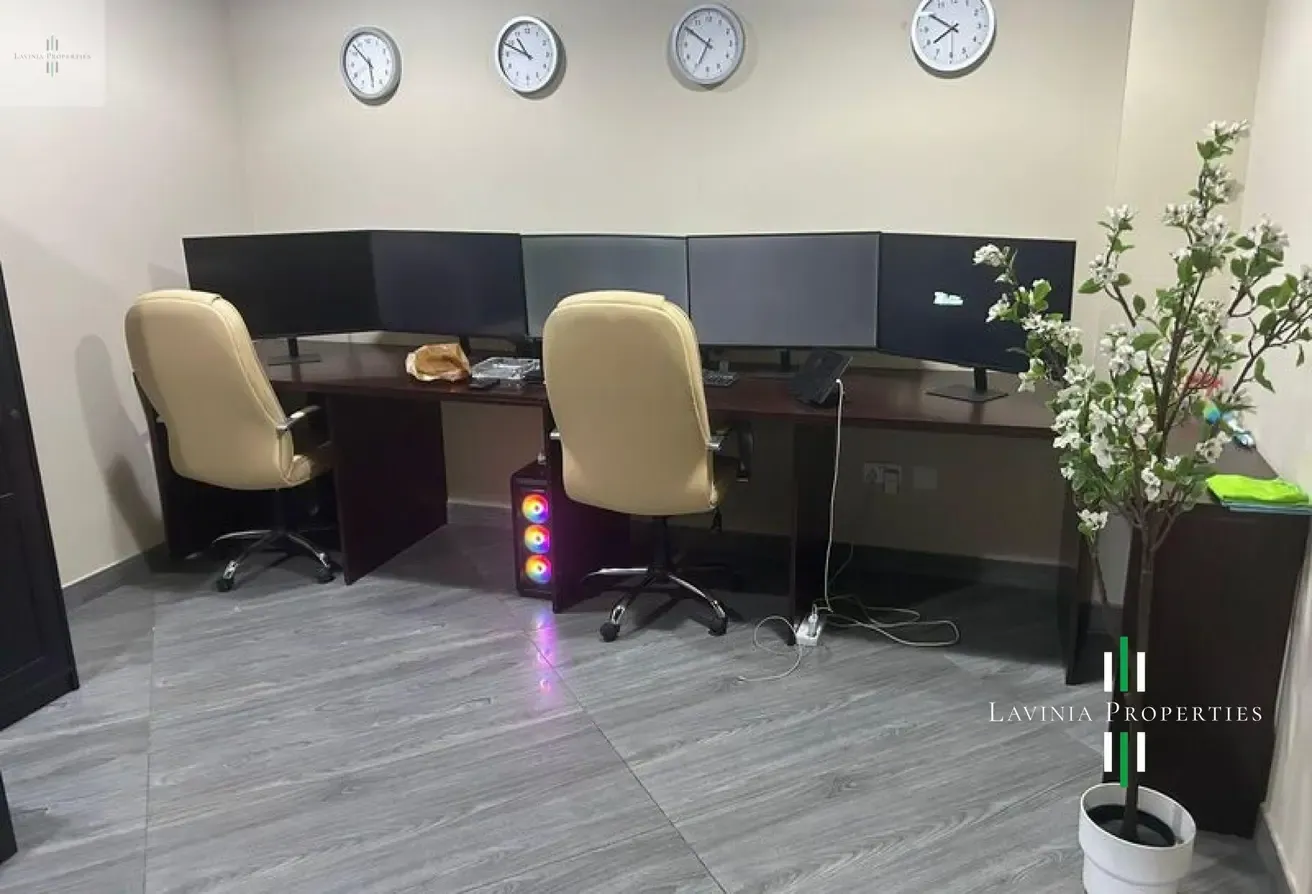 FITTED OFFICE | IDEAL LOCATION | AMPLE PARKING