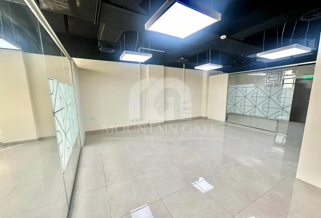 Business hub/ready/fitted/Great location