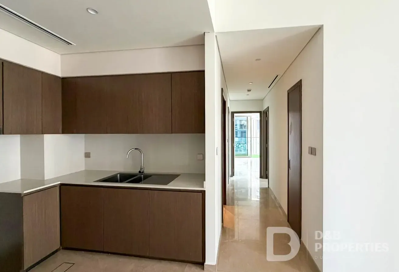 CORNER UNIT | BURJ KHALIFA VIEW | VACANT