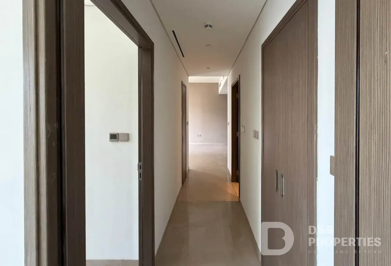 CORNER UNIT | BURJ KHALIFA VIEW | VACANT