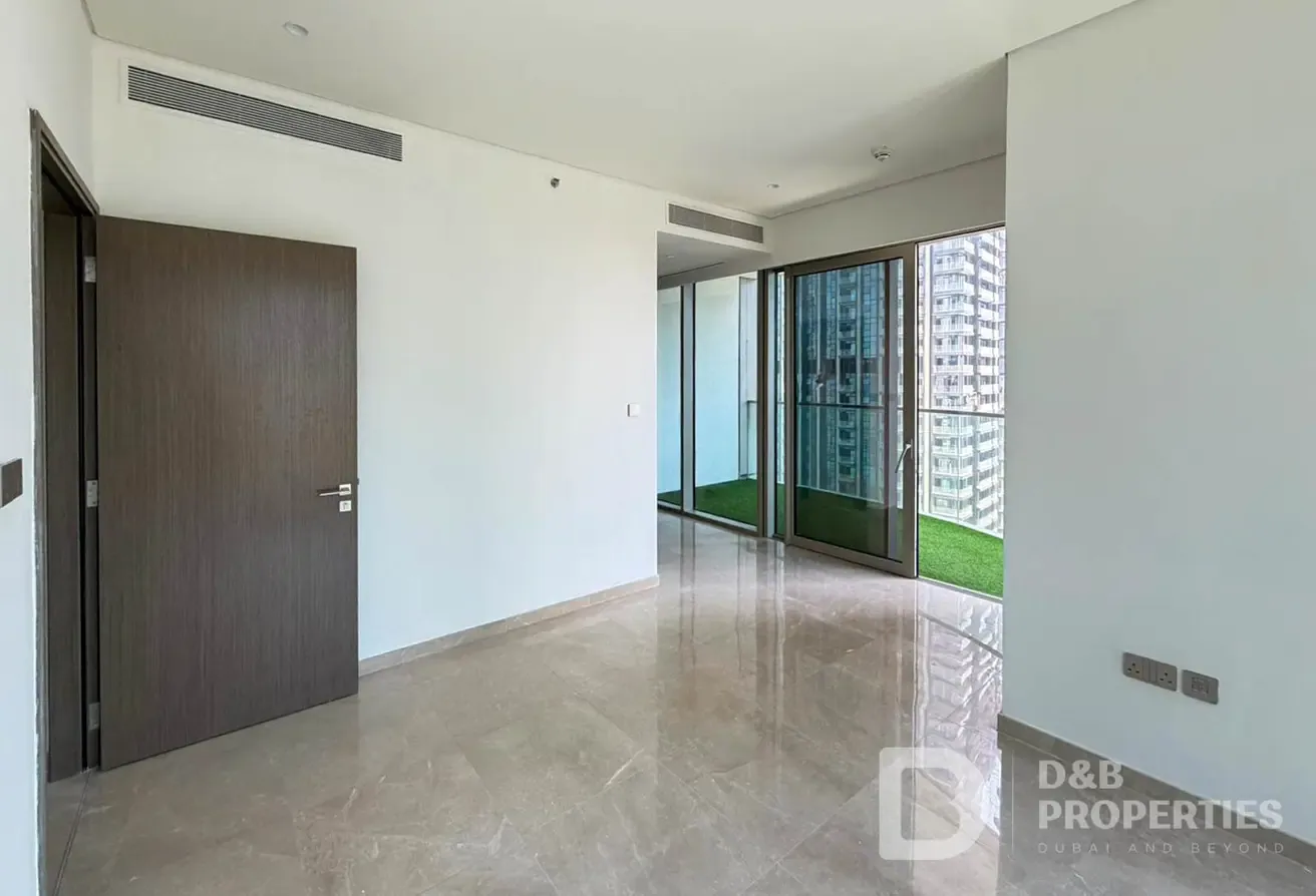 CORNER UNIT | BURJ KHALIFA VIEW | VACANT
