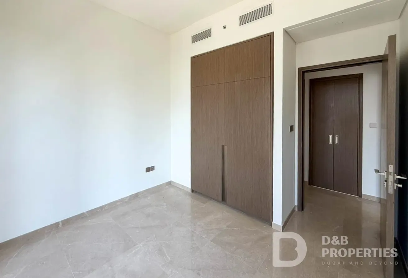 CORNER UNIT | BURJ KHALIFA VIEW | VACANT