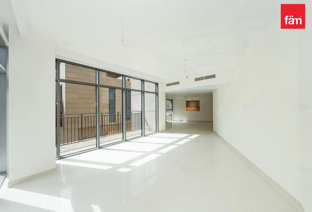 2,195 sqft 2BR Duplex | Downtown | Brand New