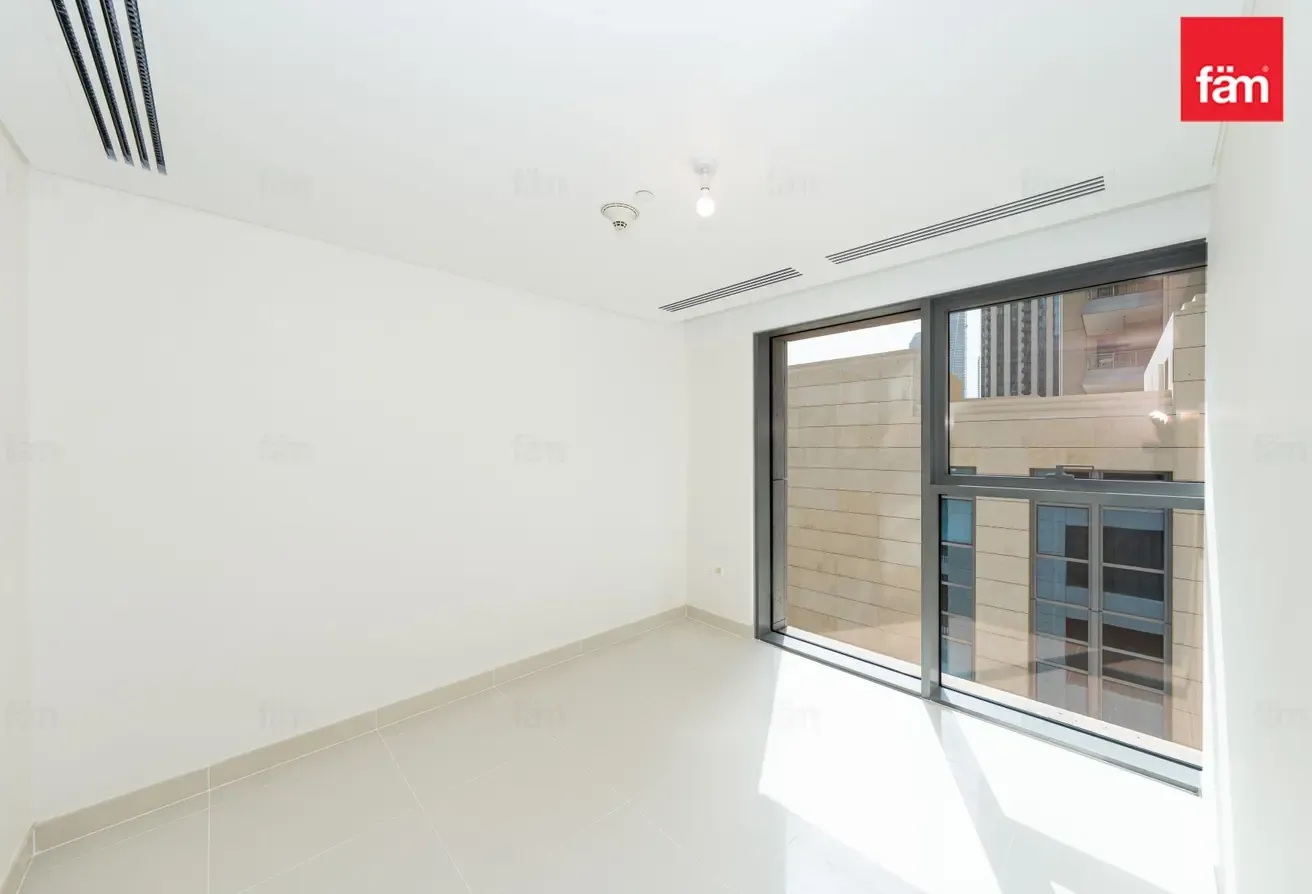 2,195 sqft 2BR Duplex | Downtown | Brand New