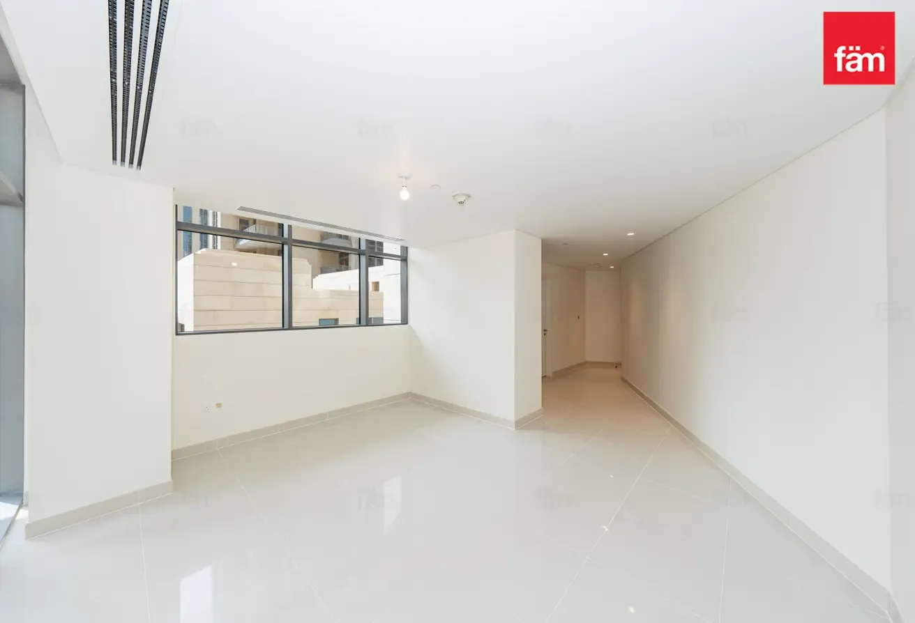2,195 sqft 2BR Duplex | Downtown | Brand New