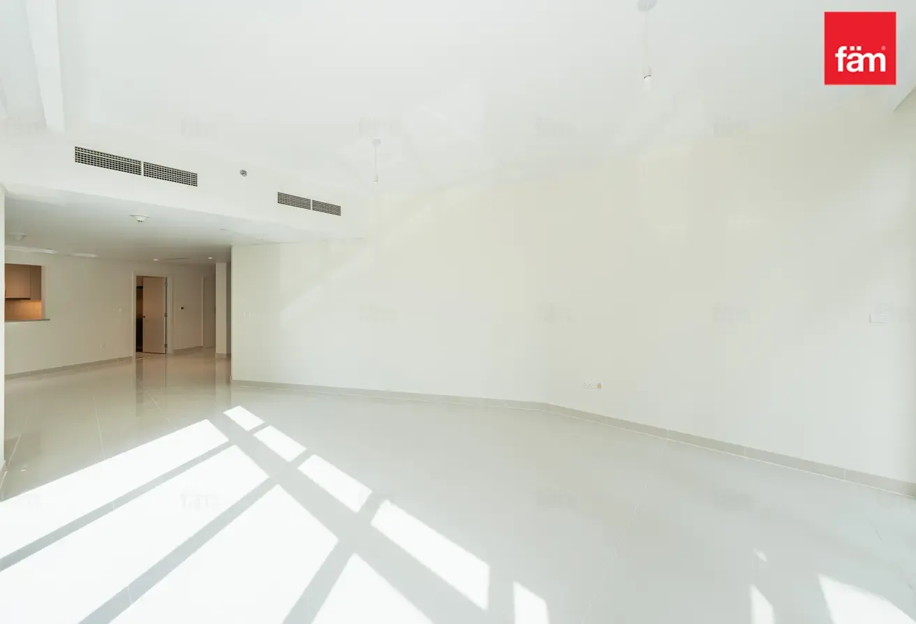 2,195 sqft 2BR Duplex | Downtown | Brand New