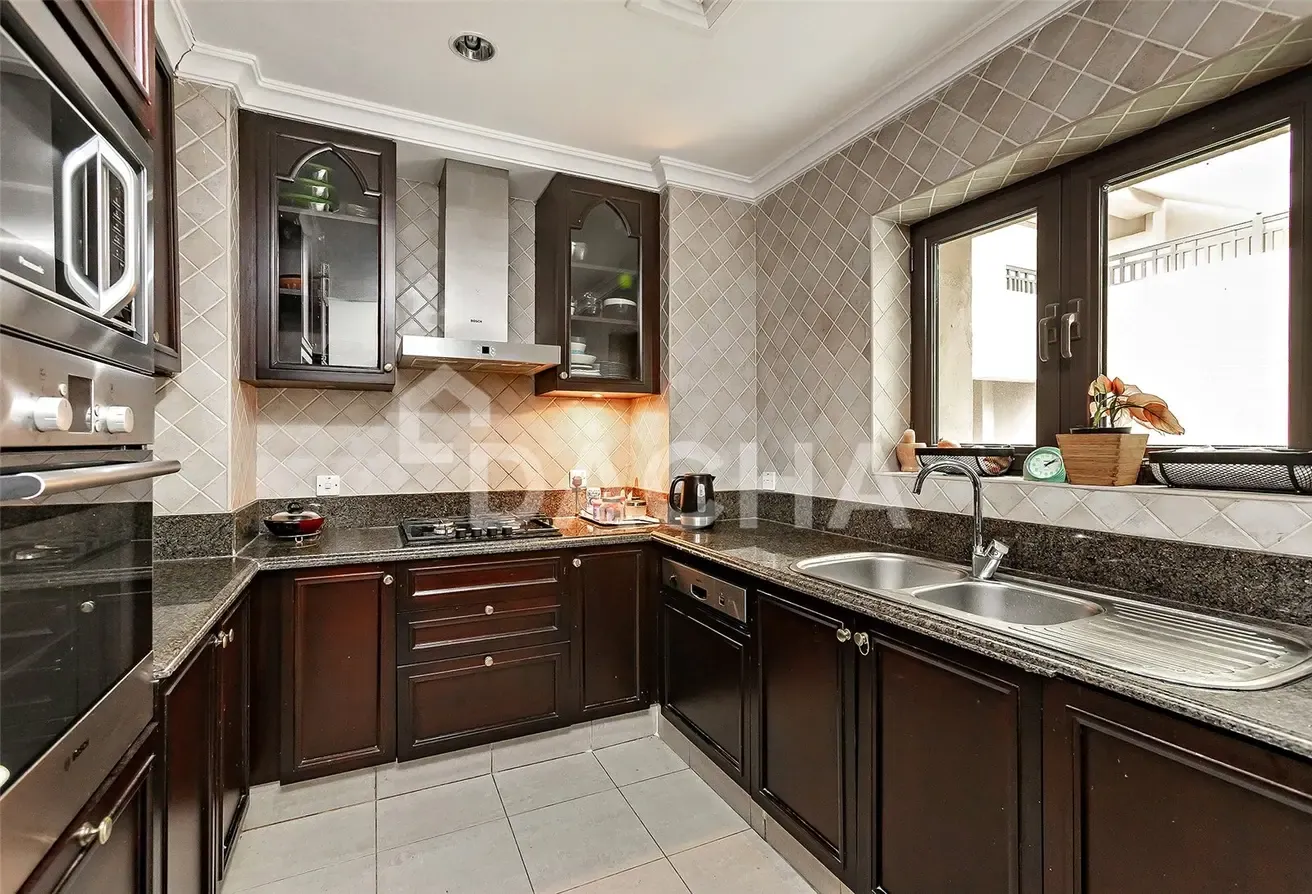 VOT | Prime Location | Minutes Beside Dubai Mall