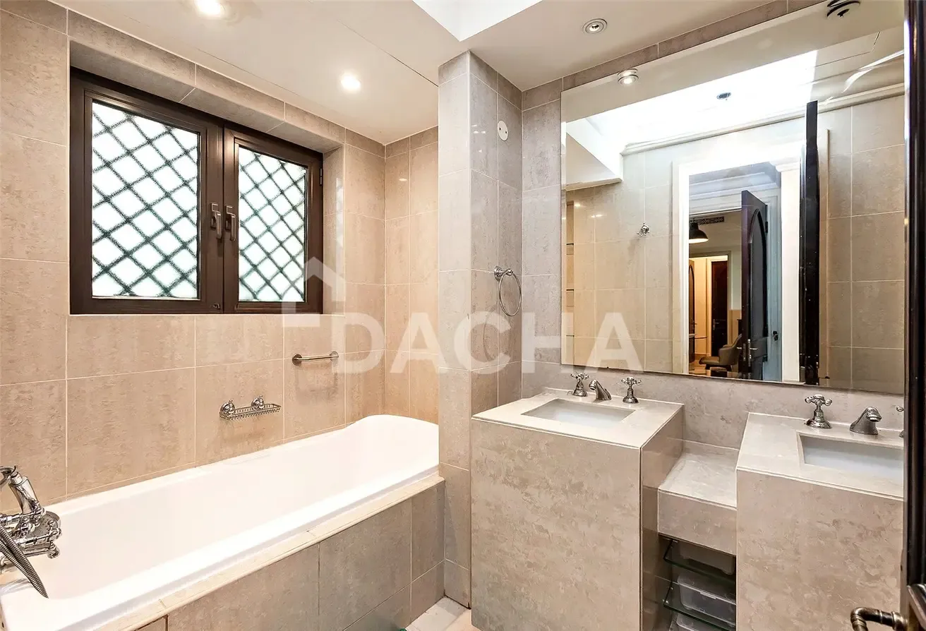 VOT | Prime Location | Minutes Beside Dubai Mall