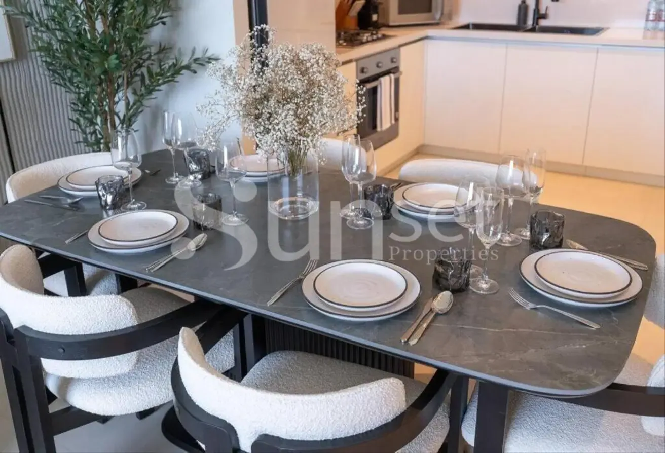 FULLY UPGRADED | PRIME LOCATION | HIGH FLOOR