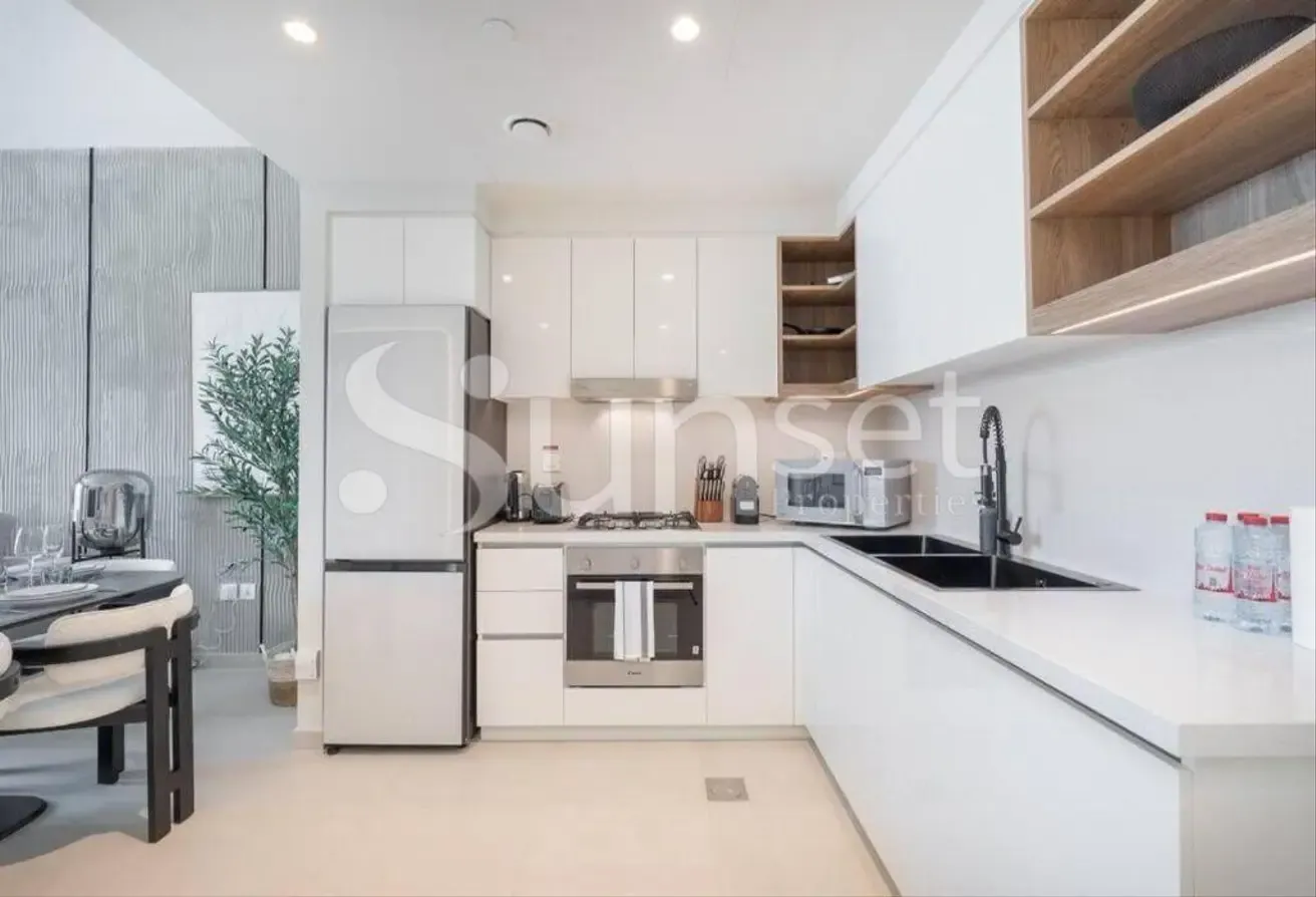 FULLY UPGRADED | PRIME LOCATION | HIGH FLOOR
