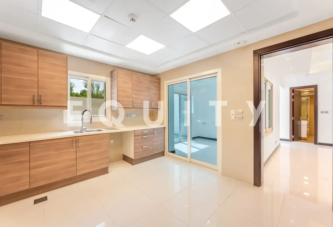 Vacant Unit | Corner Plot | Extended | Vastu